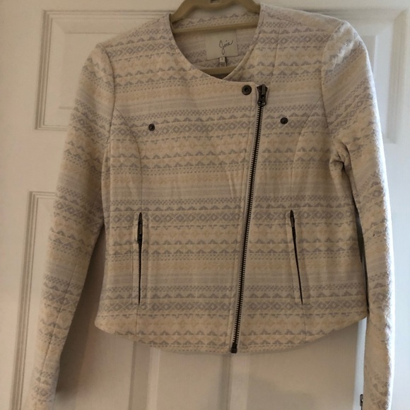Joie shirt/blazer. Brand new with tags. - Picture 2 of 3